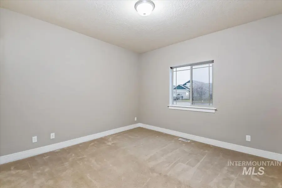 640 SW Miner, Mountain Home, ID 83647 - Image #3