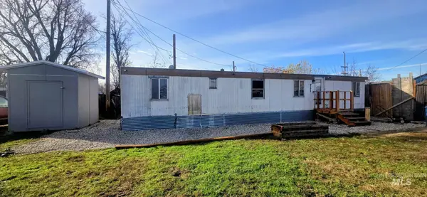 711 N 3rd St, Nampa, ID 83687