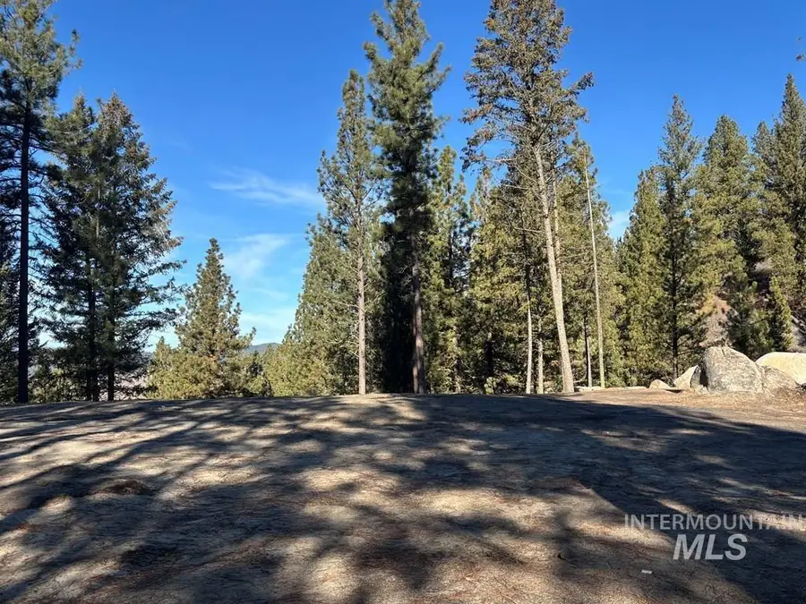 28 Sarah Way, Cascade, ID 83611 - Image #2