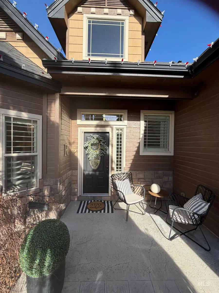 918 W Heather Woods Drive, Nampa, ID 83686 - Image #2