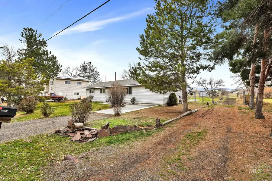 3866 NW Dutton, Mountain Home, ID 83647 - Image #3