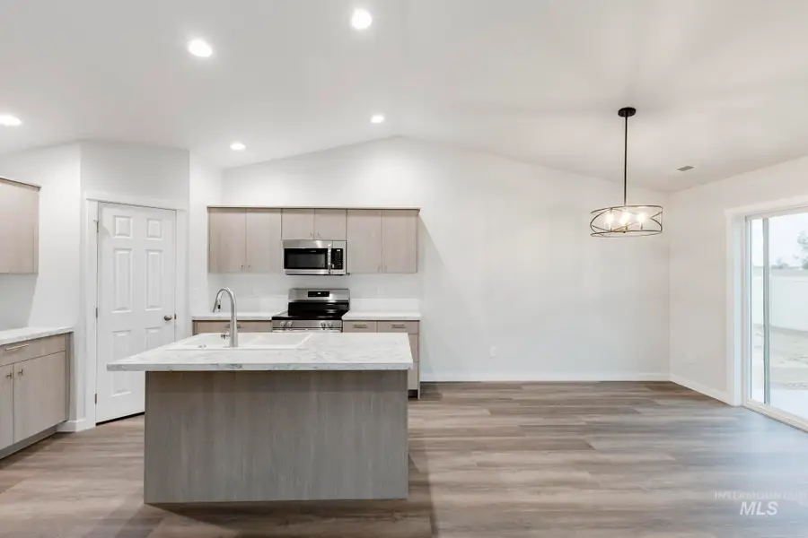 7338 S Menzingers Ave, Meridian, ID 83642 - Image #3