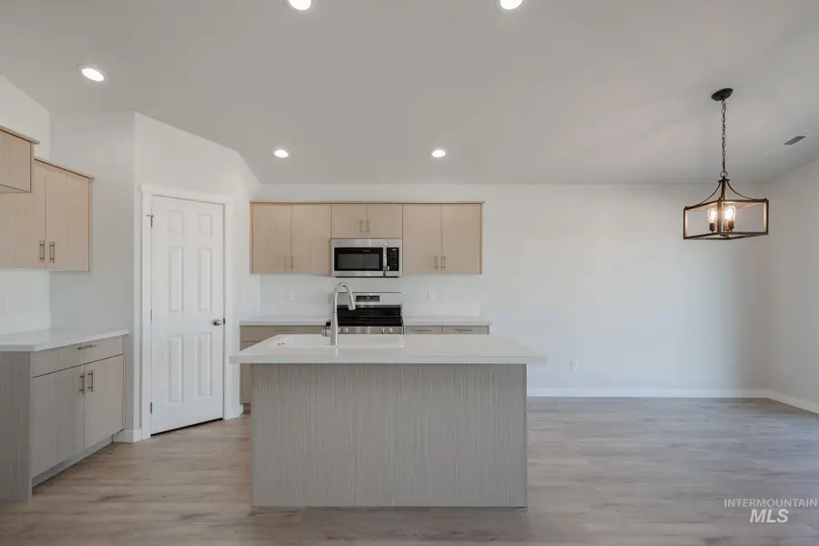 7336 S Bungalow Ave, Meridian, ID 83642 - Image #3