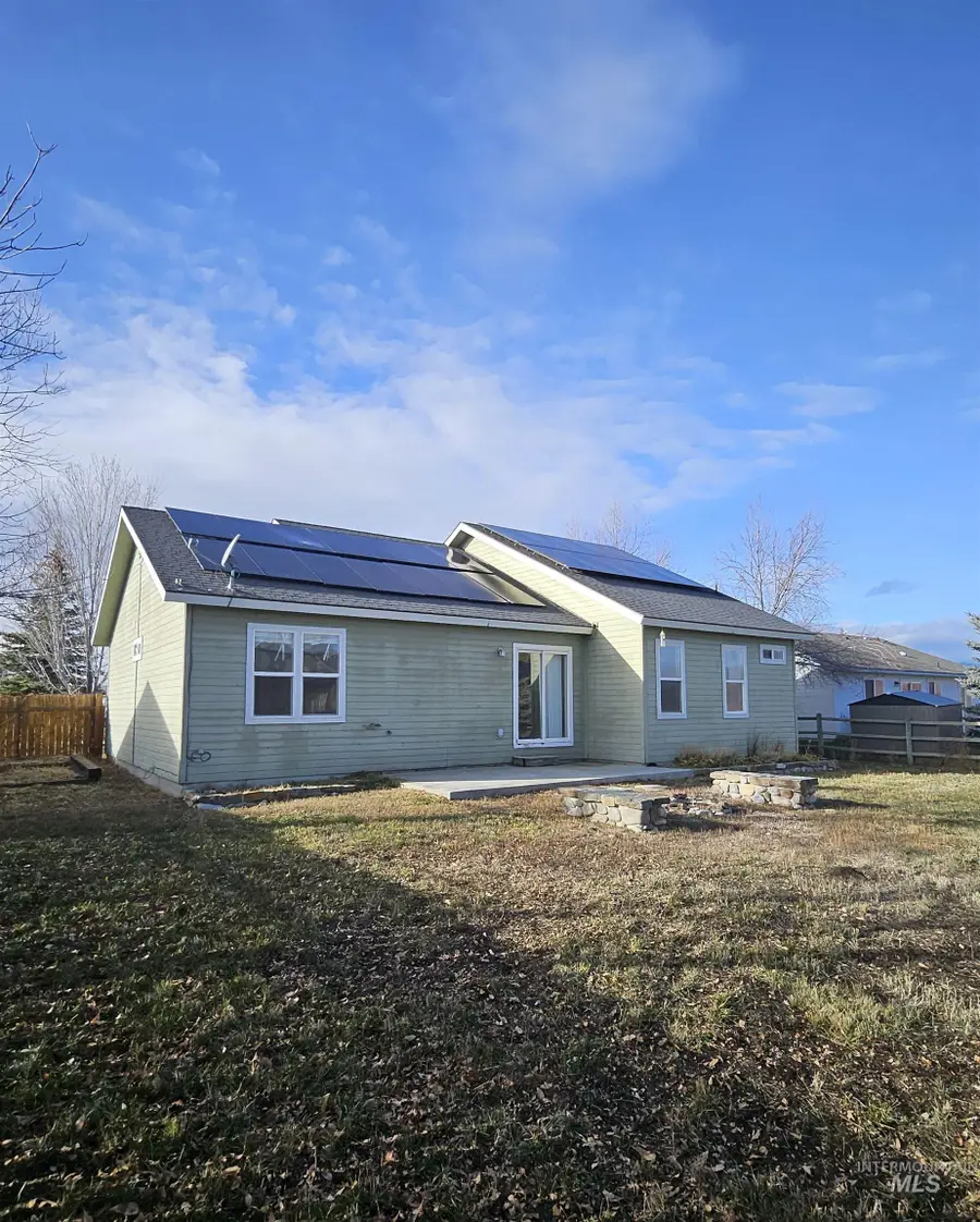 930 W 4th Street, Fairfield, ID 83327 - Image #3