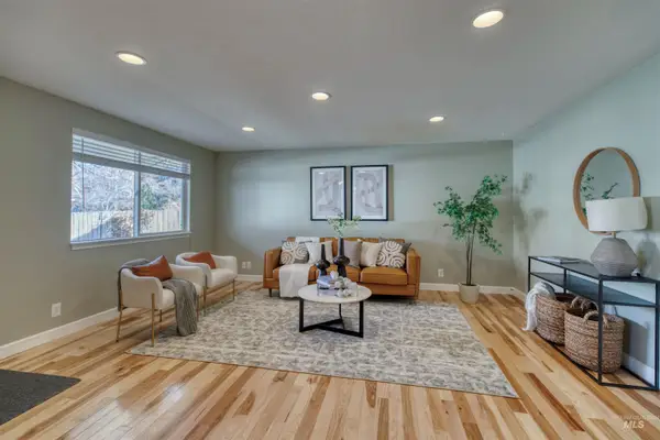 1365 E Rayburn Ct, Boise, ID 83706