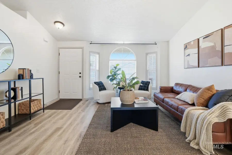 807 S Bonneville, Nampa, ID 83686 - Image #3