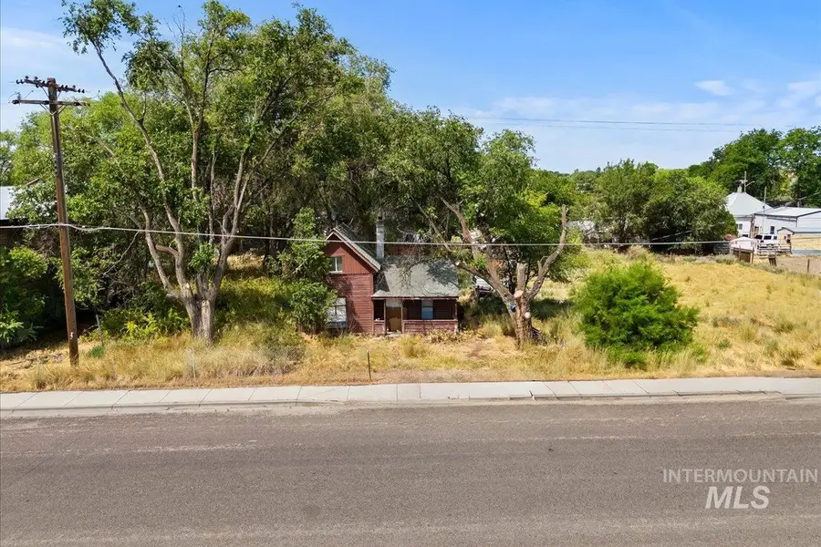 555 14th St, Vale, OR 97918 - #2