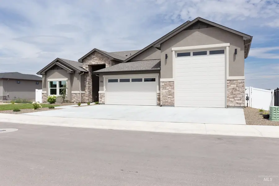 132 E Heliotrope Drive, Meridian, ID 83642 - Image #2