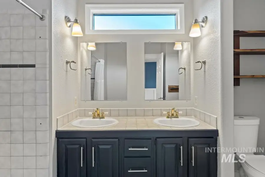 3684 W Stanwich Dr, Meridian, ID 83646 - #3