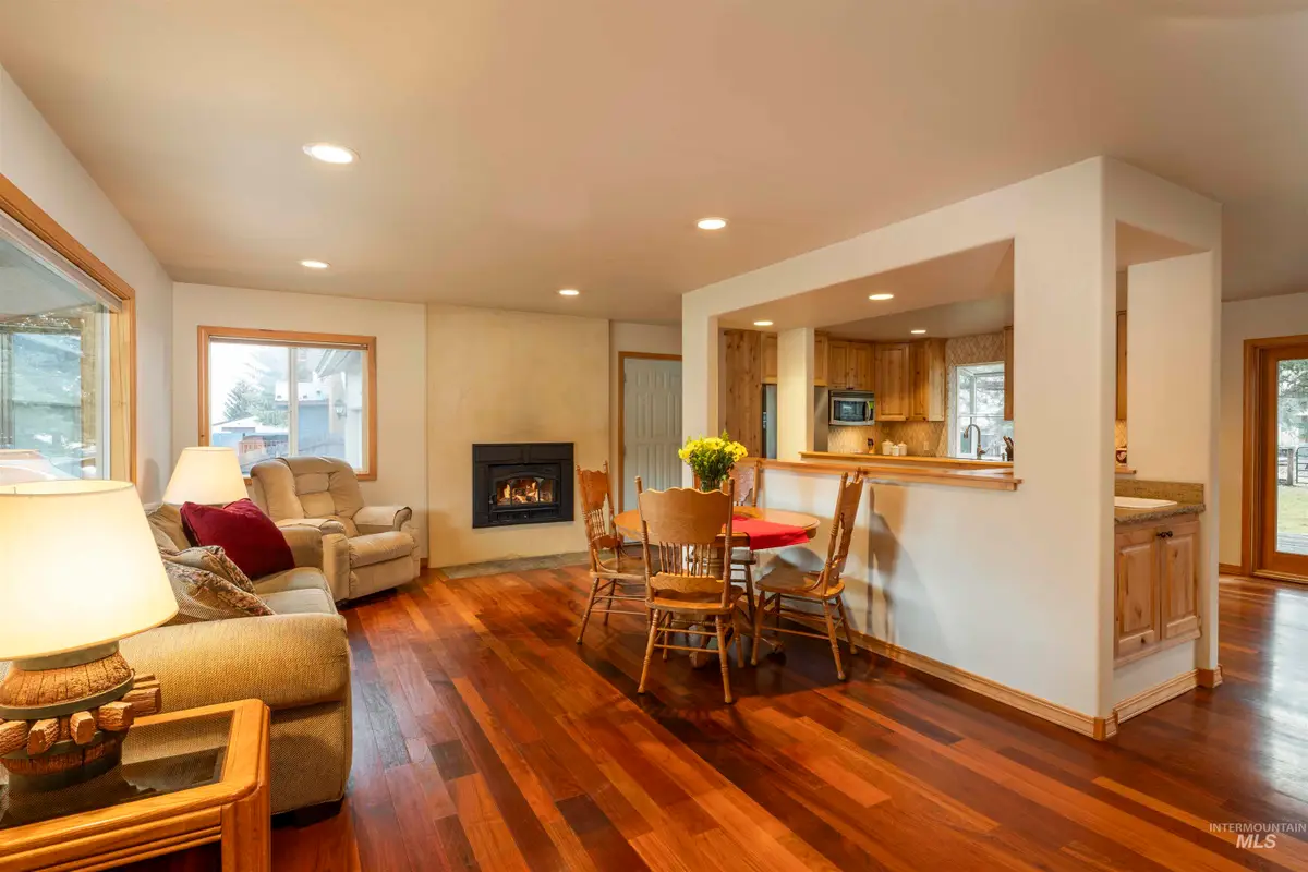 609 S 4th Ave, Hailey, ID 83333 - Image #1