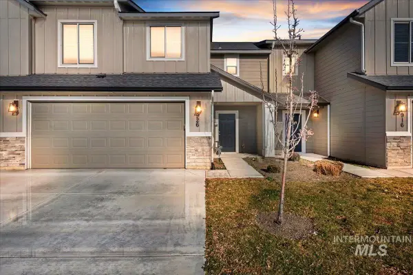 926 W Woodpine St, Meridian, ID 83646