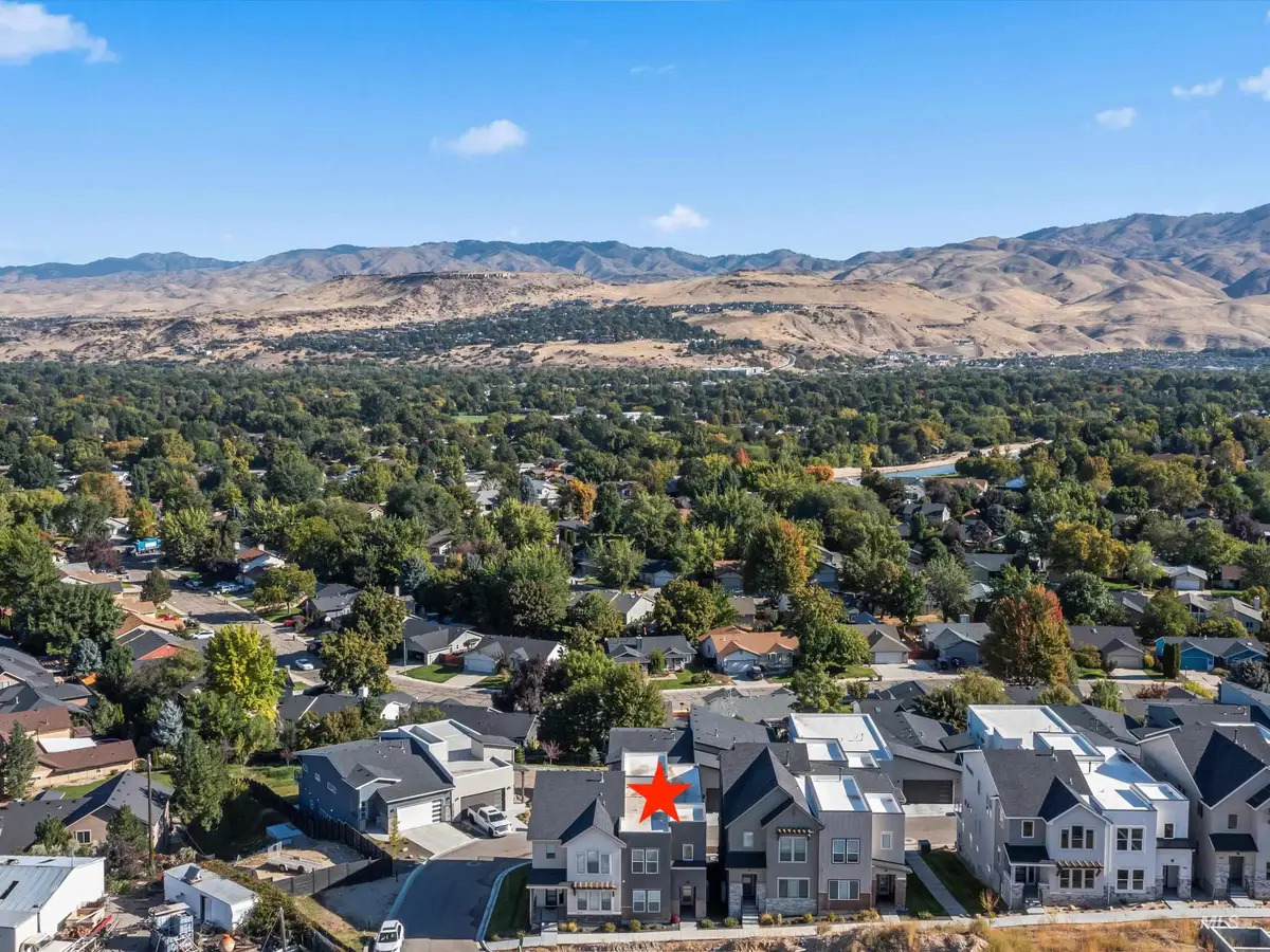 1251 E Echelon Ridge Lane, Boise, ID 83716 - #1