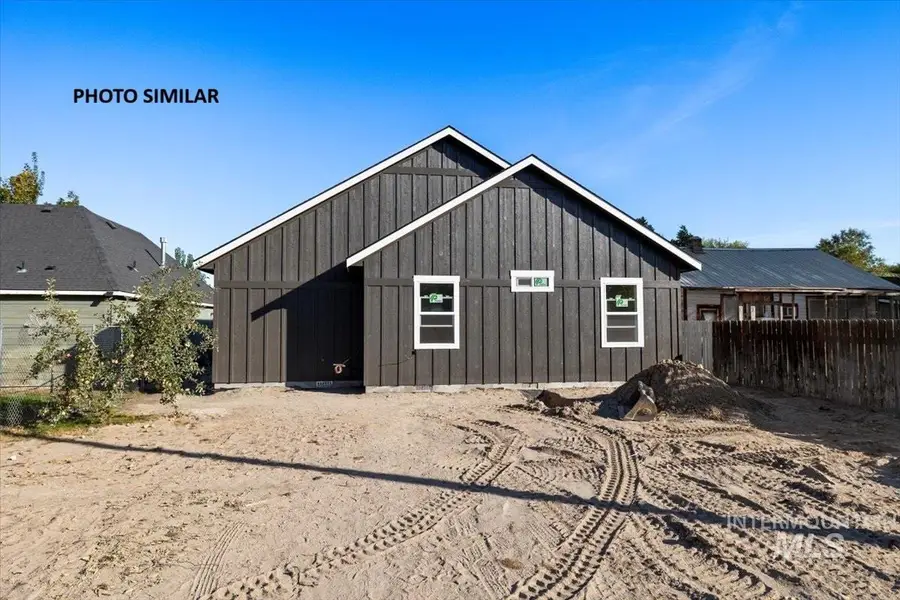 224 W Arizona Ave, Homedale, ID 83628 - Image #3