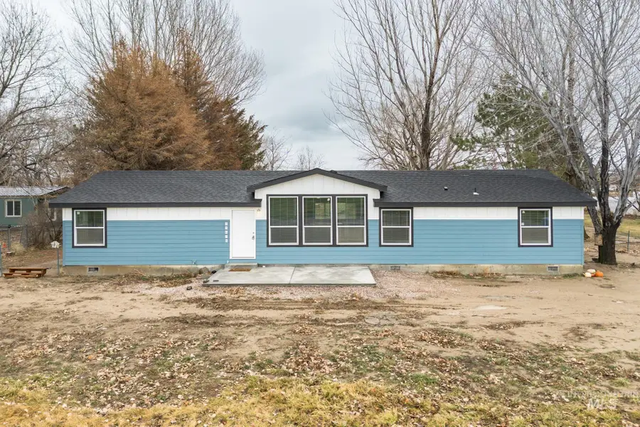 13678 N Hawthorne Rd, Pocatello, ID 83202 - Image #2