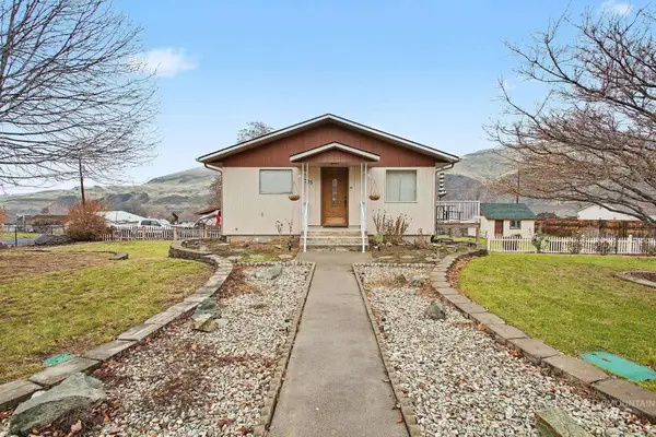 1103 3rd Street, Asotin, WA 99402