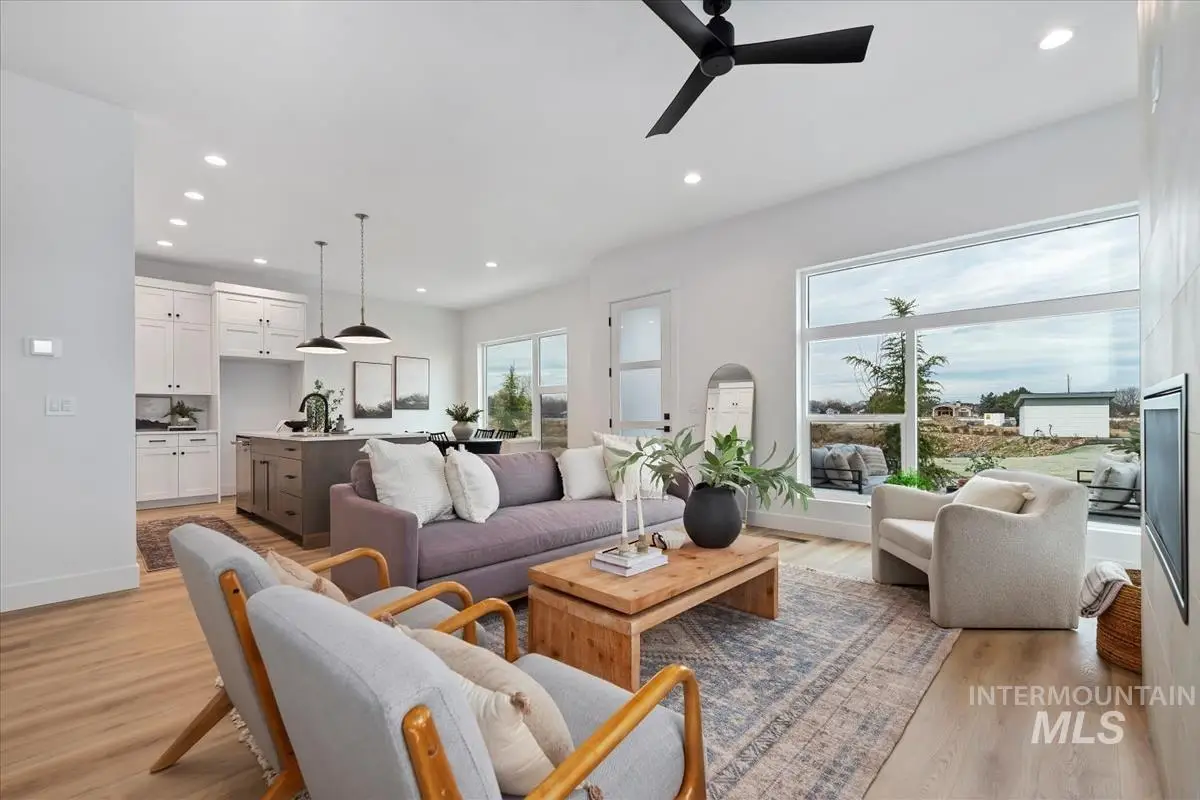 735 S Calhoun Ln, Star, ID 83669 - Image #1