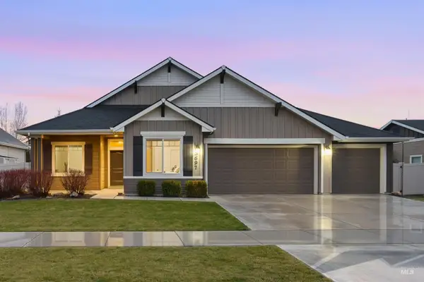 5697 W Combermere Dr, Eagle, ID 83616