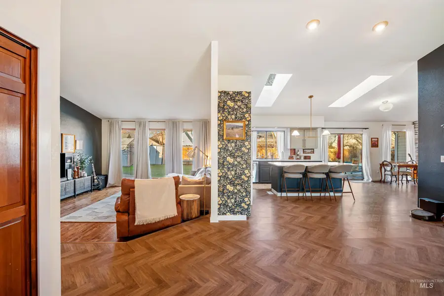 10204 W Edna St, Boise, ID 83704 - Image #3