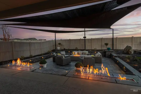 5826 S Cubola Way, Meridian, ID 83642