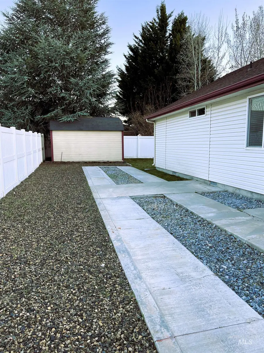 3803 W Angelica Dr, Meridian, ID 83646 - Image #3