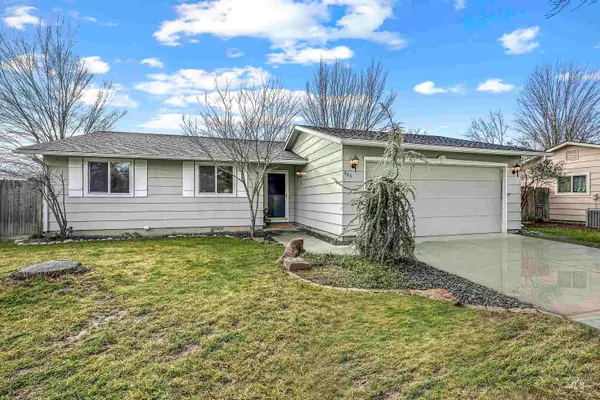 323 E Amanita St, Eagle, ID 83616