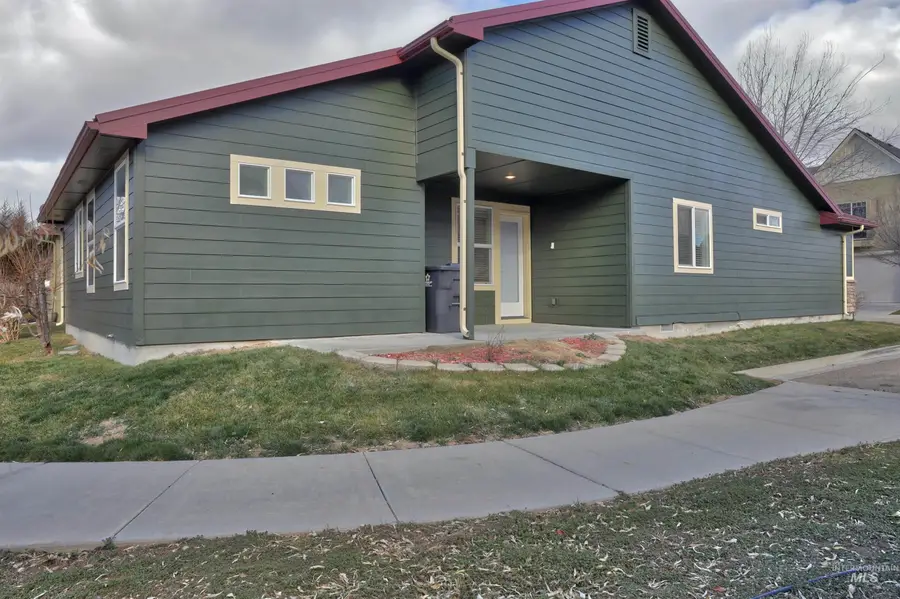 2563 S Whitetail Ct, Nampa, ID 83686 - Image #3