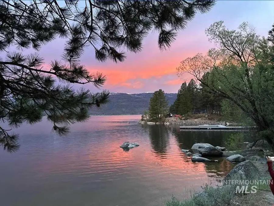 1222 Crown Point Parkway, Cascade, ID 83611 - Image #2