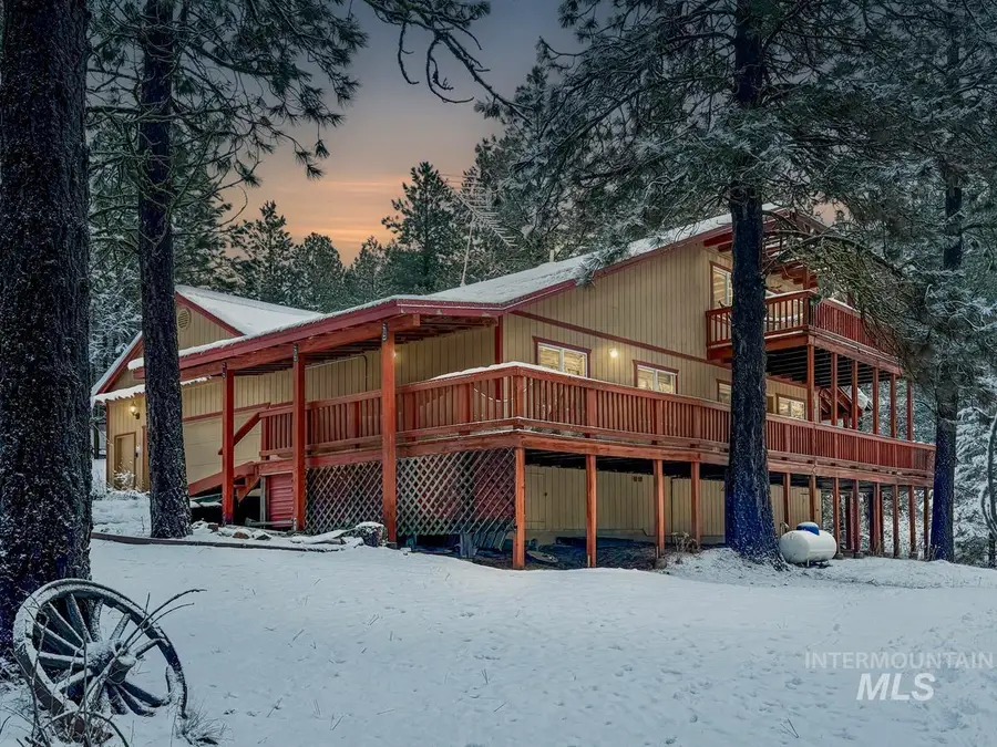 1222 Crown Point Parkway, Cascade, ID 83611 - Image #3