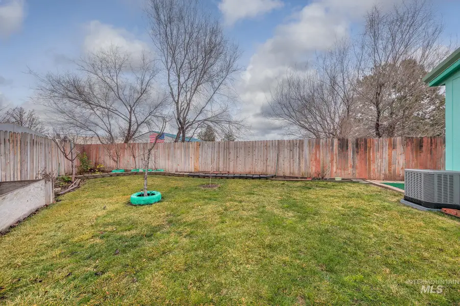 1915 Thomas Circle, Ontario, OR 97914 - Image #3