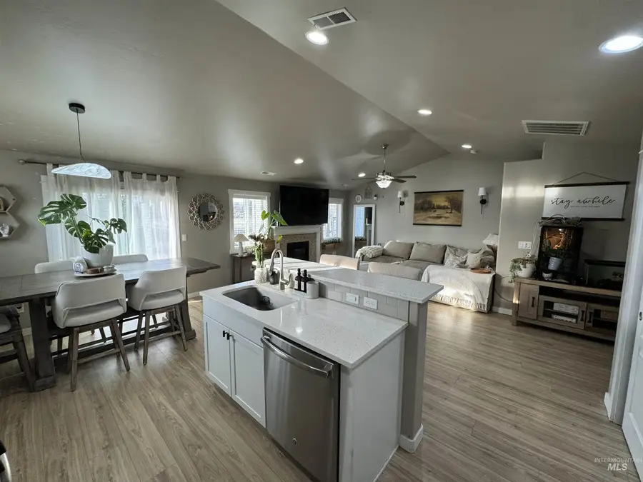 11505 W Baserri Dr, Boise, ID 83709 - Image #2