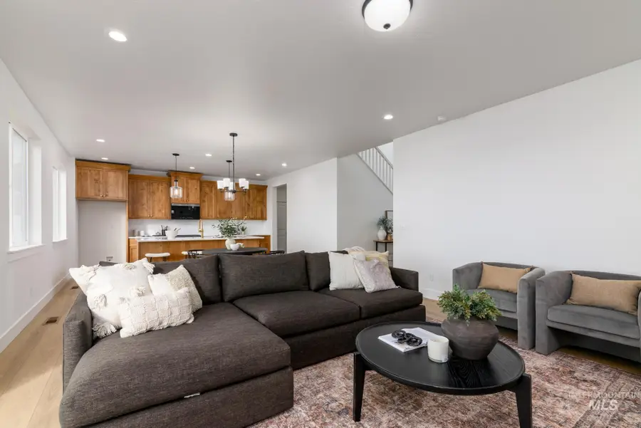 1865 W Blue Lightning St, Middleton, ID 83644 - Image #2