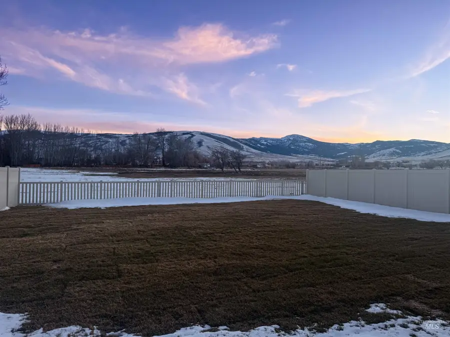 225 Whitman St, Albion, ID 83311 - #3