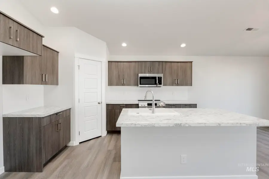 3494 E Boxelder Dr, Nampa, ID 83686 - Image #3