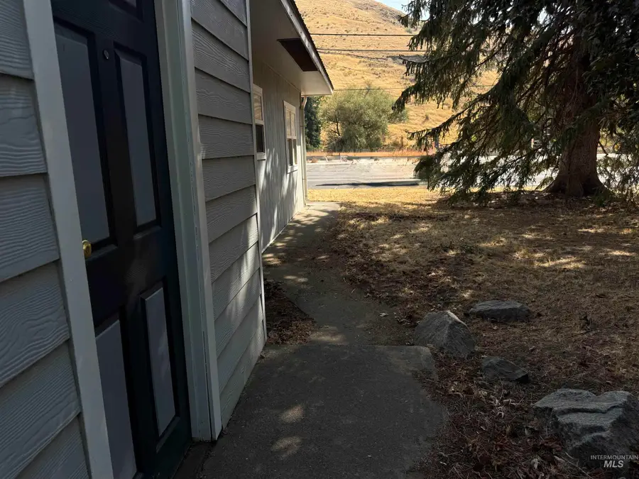 2395 Villard St, Pomeroy, WA 99347 - Image #3