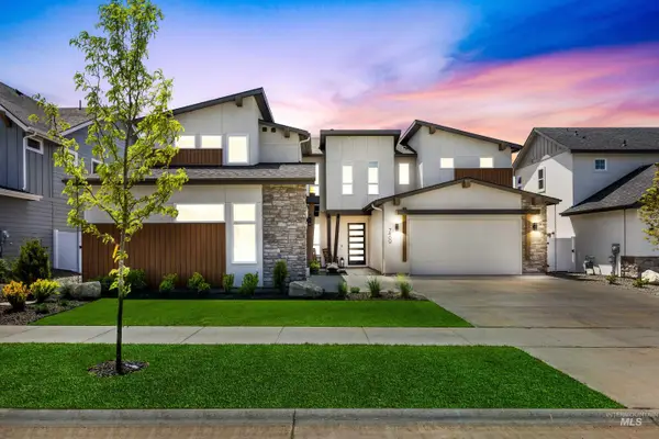 7469 W Diamond Lake Dr, Boise, ID 83714