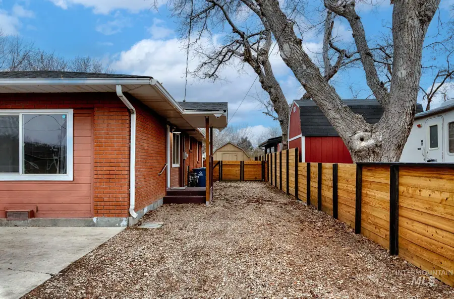 819 S Powerline Rd, Nampa, ID 83686 - Image #3