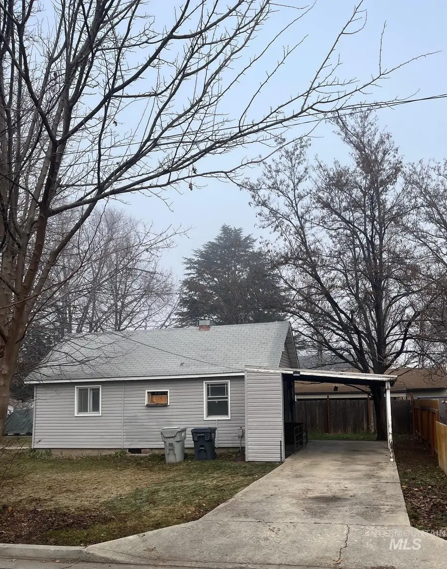 124 S Maple St, Nampa, ID 83686 - Image #2