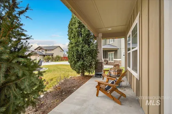 782 N Pringlewood, Star, ID 83669