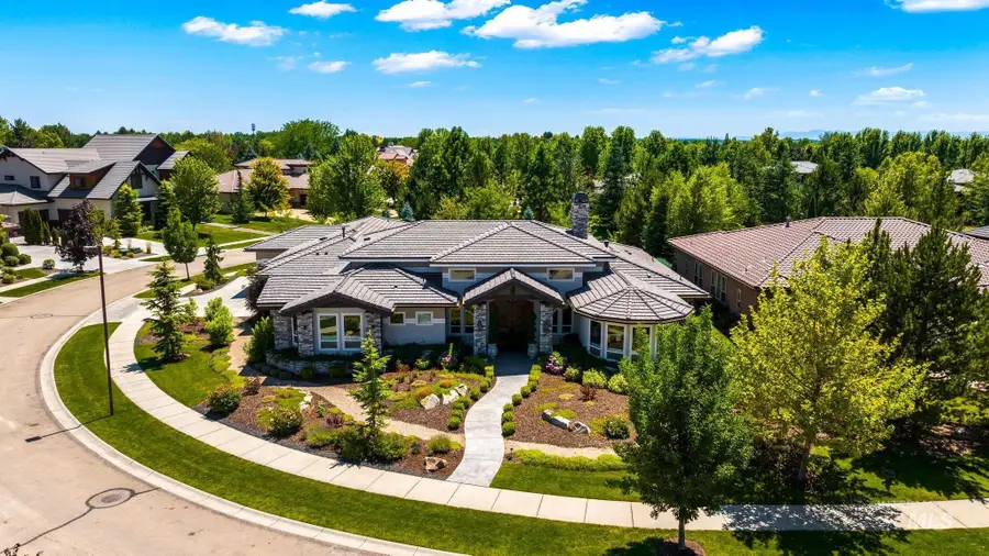 3225 W Salix Dr, Meridian, ID 83646 - Image #2