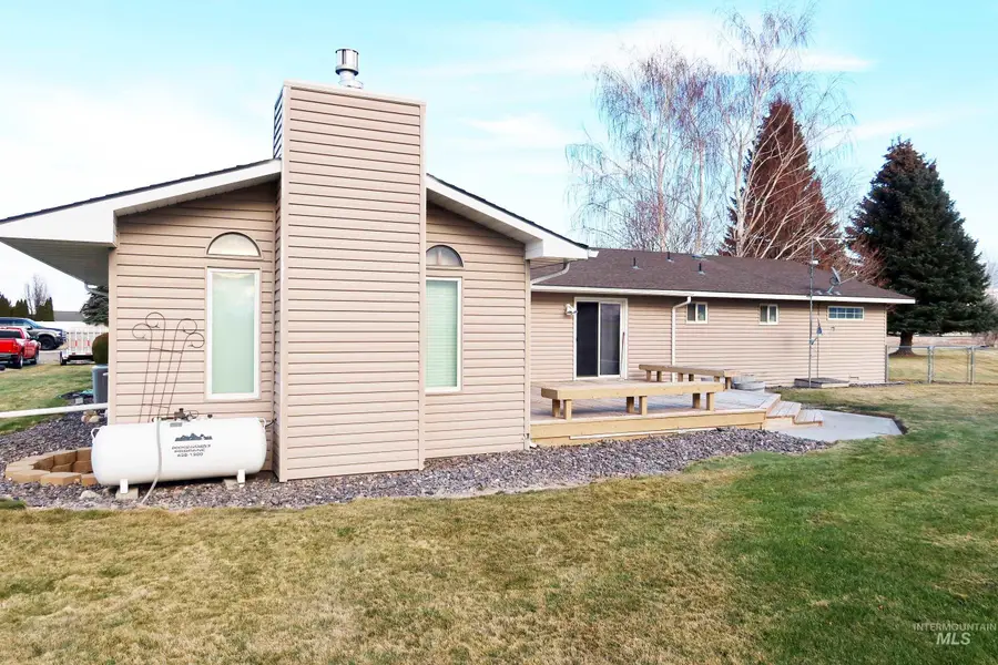 223 Hillcrest Rd, Burley, ID 83318 - Image #2