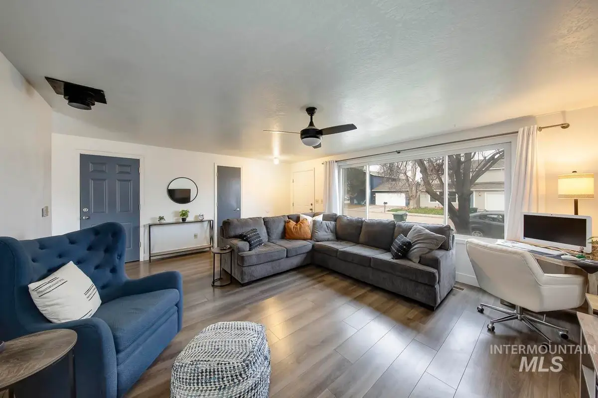 1338 W Sandalwood Dr, Meridian, ID 83646 - #1