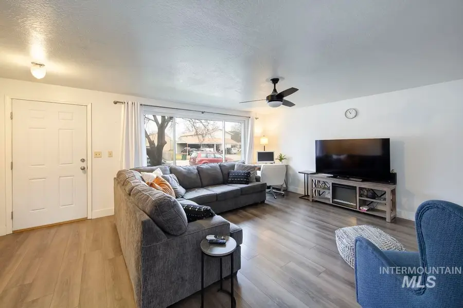 1338 W Sandalwood Dr, Meridian, ID 83646 - #3