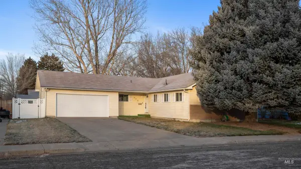 945 N 11th East, Mountain Home, ID 83647