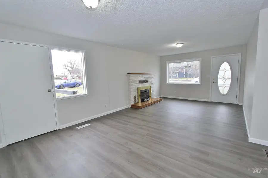 446 Lake Lowell Ave., Nampa, ID 83686 - Image #2