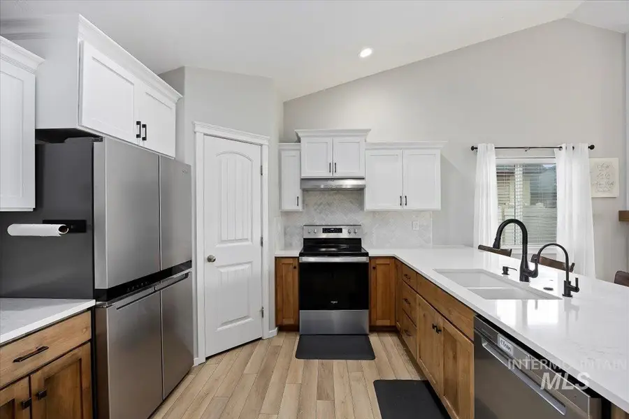 1440 Riverbend Pl, Twin Falls, ID 83301 - Image #2