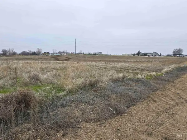 24945 Farmway Rd, Caldwell, ID 83607