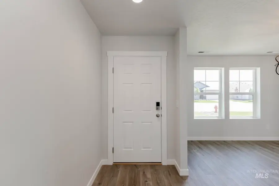 3771 E Syracuse St, Nampa, ID 83686 - Image #2