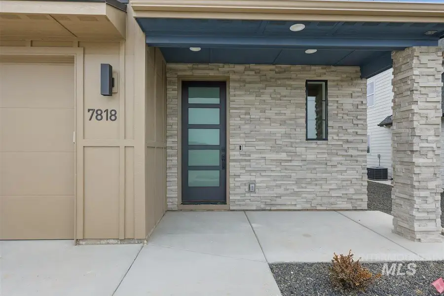 7818 Flathead Lake St, Eagle, ID 83616 - #2