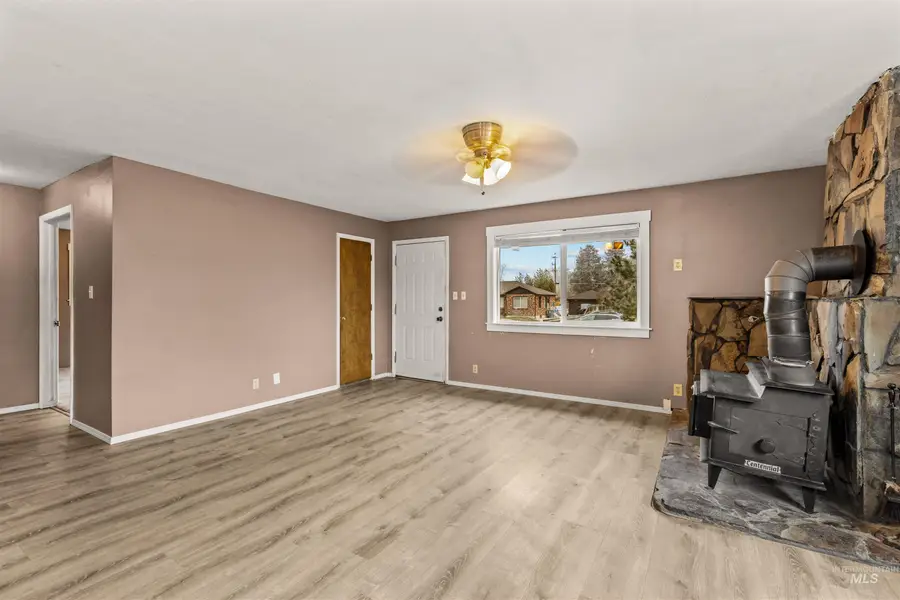 315 S Diamond St, Nampa, ID 83686 - Image #3