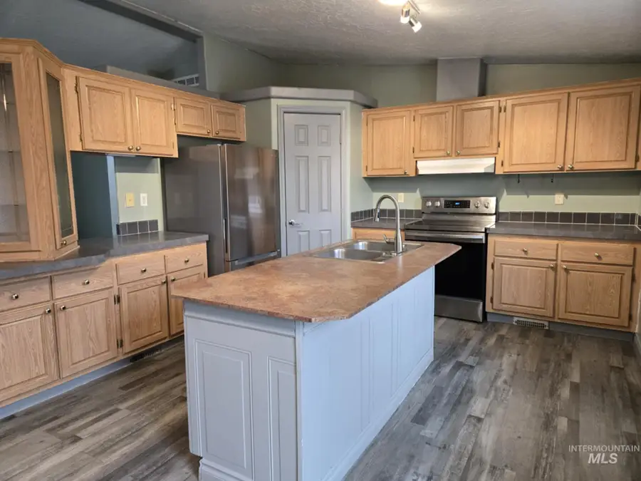 2034 Powers Ave #8, Lewiston, ID 83501 - Image #2